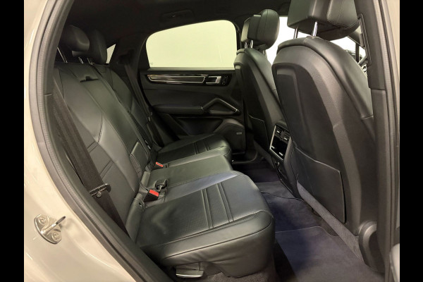 Porsche Cayenne Coupé 3.0 E-Hybrid*NL-Auto*NAP*Pano*Luchtvering*Head-Up*Trekhaak*Stoel airco