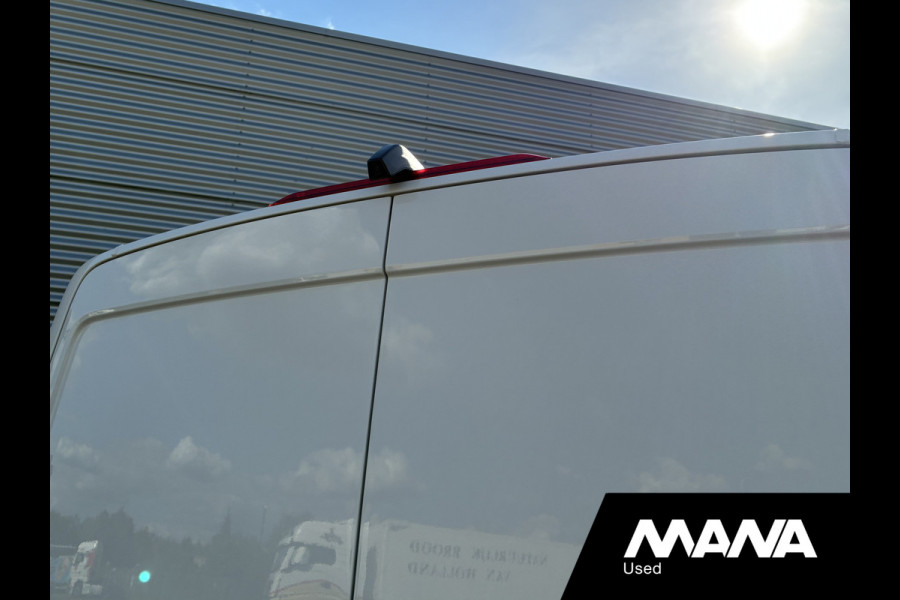 Volkswagen Crafter 35 2.0 TDI L3H2 Automaat LED Standkachel ClimateControl Cruise Camera