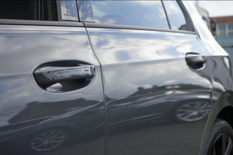 Volkswagen Golf 8 VIII 1.5 eTSI R-Line AUTOMAAT BLACK STYLE|ACC|CAMERA|HARMAN KARDON|HEADUP|IQ LIGHT|KEYLESS|MODE|PANORAMA