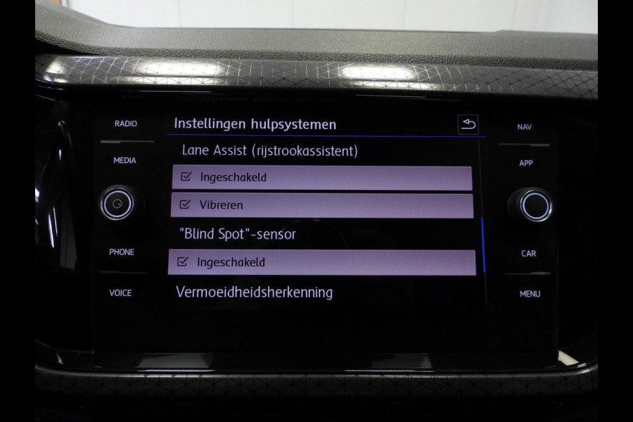 Volkswagen T-Cross 1.0 TSI Style NAVI/CLIMA/ADAPT.CRUISE/LED/17"LMV!