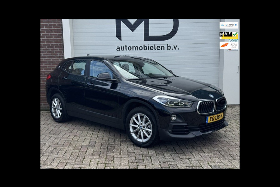 BMW X2 SDrive18i Executive - Sportstoelen - Leder -LED - NAP