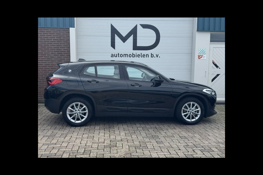 BMW X2 SDrive18i Executive - Sportstoelen - Leder -LED - NAP