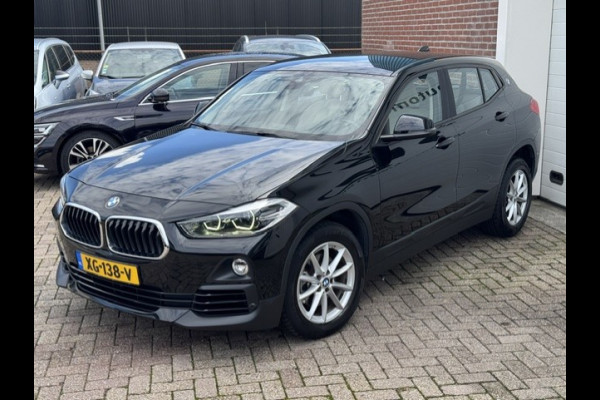BMW X2 SDrive18i Executive - Sportstoelen - Leder -LED - NAP
