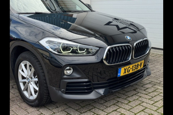 BMW X2 SDrive18i Executive - Sportstoelen - Leder -LED - NAP