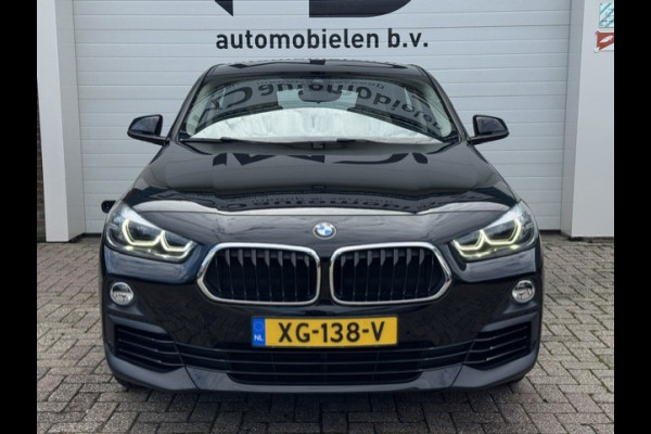 BMW X2 SDrive18i Executive - Sportstoelen - Leder -LED - NAP