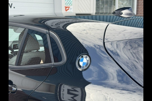 BMW X2 SDrive18i Executive - Sportstoelen - Leder -LED - NAP