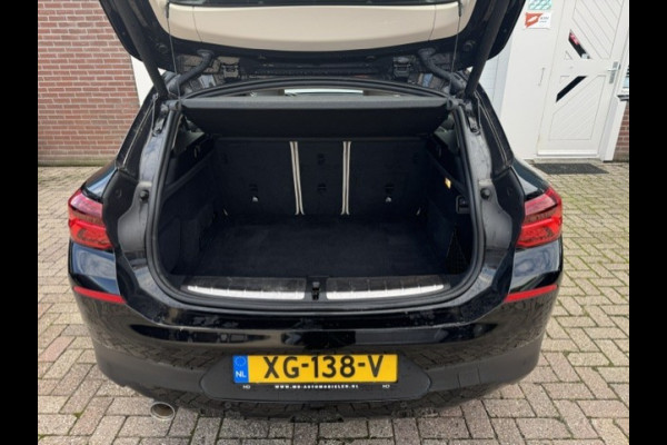 BMW X2 SDrive18i Executive - Sportstoelen - Leder -LED - NAP