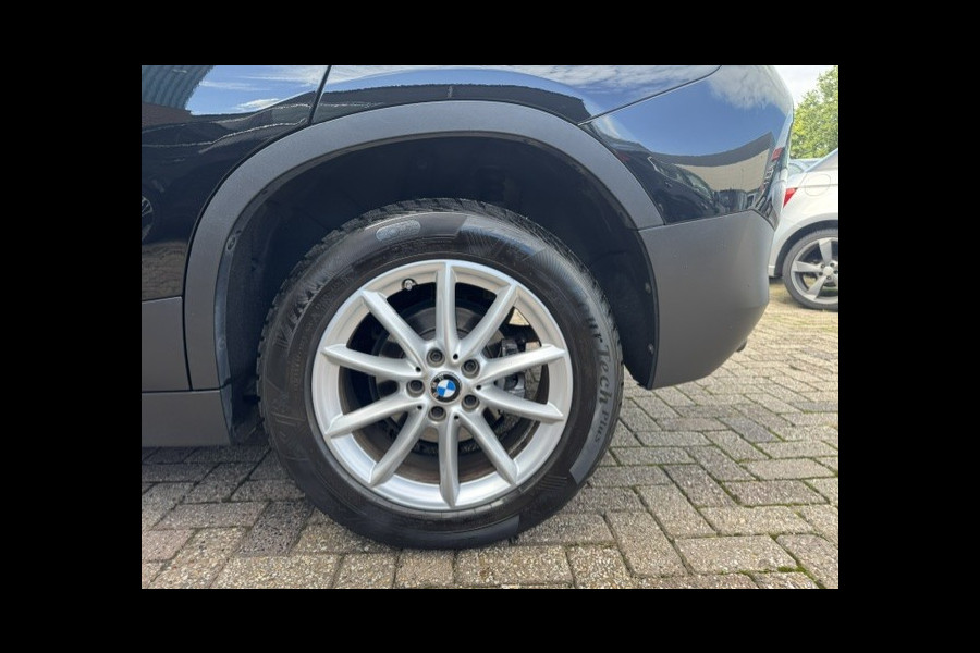 BMW X2 SDrive18i Executive - Sportstoelen - Leder -LED - NAP