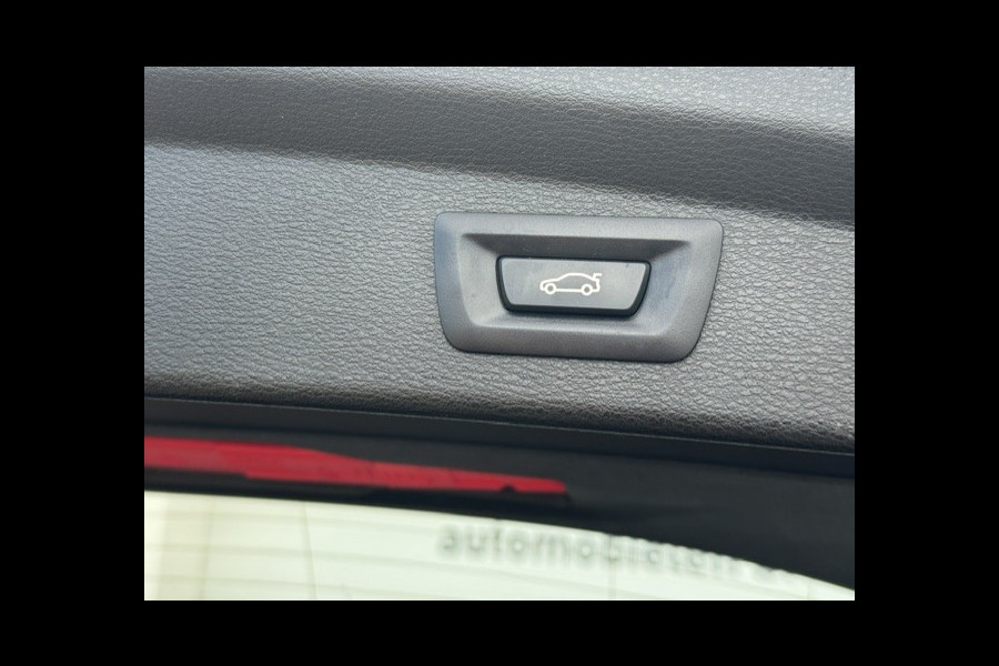 BMW X2 SDrive18i Executive - Sportstoelen - Leder -LED - NAP