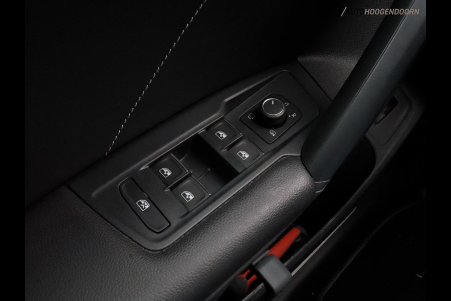 Volkswagen Tiguan 1.5 TSI R-Line Business+ Sport (APPLE CARPLAY,PANORAMADAK,HARMAN/KARDON,ADAPTIVE CRUISE,CAMERA,CLIMATE,LED)