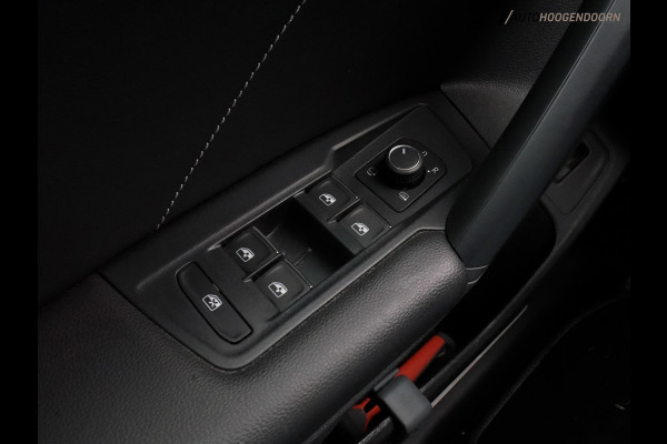 Volkswagen Tiguan 1.5 TSI R-Line Business+ Sport (APPLE CARPLAY,PANORAMADAK,HARMAN/KARDON,ADAPTIVE CRUISE,CAMERA,CLIMATE,LED)