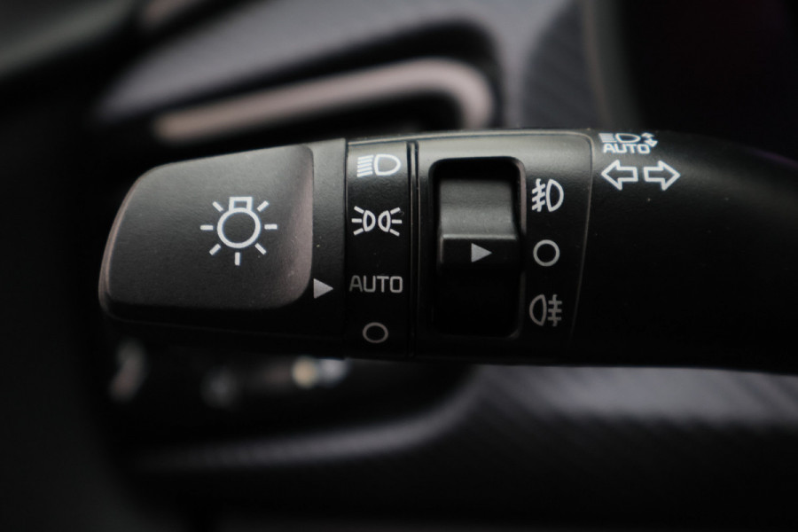 Kia Rio 1.0 TGDI GT-Line Camera, Apple CarPlay, KeyLess, Leder/Stof, Navi, PDC, 17"