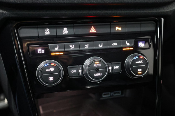 Volkswagen T-Roc 2.0 TSI 4Motion R 301+PK AKRAPOVIC/VIRTUAL/KEYLES/HALF LEER+S.VERWARMING/19" LMV/PDC/12 MDN GARANTIE!