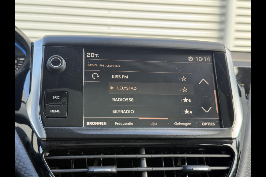 Peugeot 2008 1.2 PureTech Blue Lion 2e Eigenaar|Pano|Stoelverw|D-riem vv in 2024|Carplay|Camera|Cruise|Clima|PDC|APK tot 02-2027