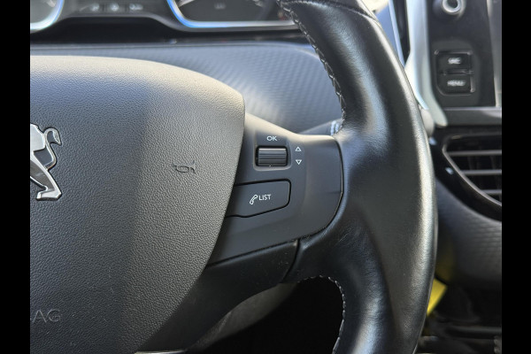 Peugeot 2008 1.2 PureTech Blue Lion 2e Eigenaar|Pano|Stoelverw|D-riem vv in 2024|Carplay|Camera|Cruise|Clima|PDC|APK tot 02-2027