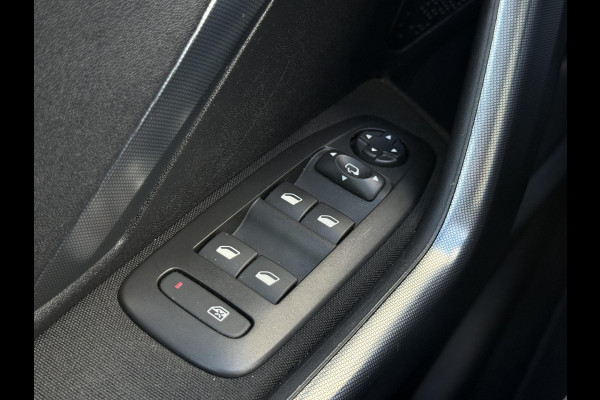 Peugeot 2008 1.2 PureTech Blue Lion 2e Eigenaar|Pano|Stoelverw|D-riem vv in 2024|Carplay|Camera|Cruise|Clima|PDC|APK tot 02-2027