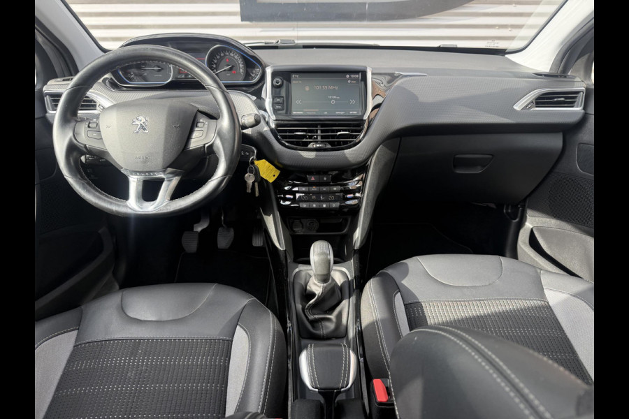 Peugeot 2008 1.2 PureTech Blue Lion 2e Eigenaar|Pano|Stoelverw|D-riem vv in 2024|Carplay|Camera|Cruise|Clima|PDC|APK tot 02-2027