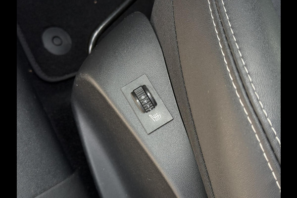 Peugeot 2008 1.2 PureTech Blue Lion 2e Eigenaar|Pano|Stoelverw|D-riem vv in 2024|Carplay|Camera|Cruise|Clima|PDC|APK tot 02-2027