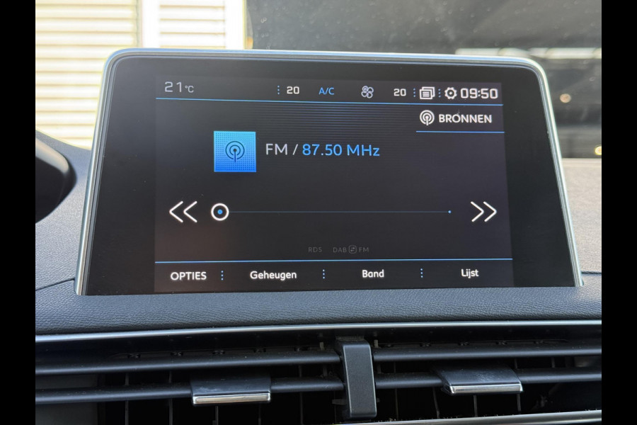 Peugeot 3008 1.2 PureTech Allure 2e Eigenaar|Navi|Camera|Cruise|Carplay|Stoelverw|i-Cockpit|Trekhaak|Elek achterklep|N.A.P|APK tot 05-2027
