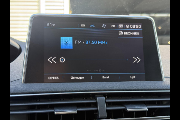 Peugeot 3008 1.2 PureTech Allure 2e Eigenaar|Navi|Camera|Cruise|Carplay|Stoelverw|i-Cockpit|Trekhaak|Elek achterklep|N.A.P|APK tot 05-2027
