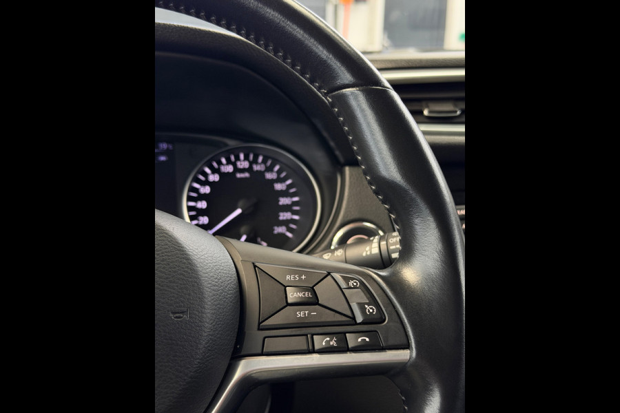 Nissan QASHQAI 1.2 Tekna Bluetooth Panorama
