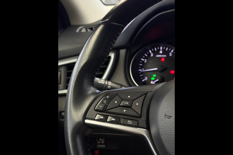 Nissan QASHQAI 1.2 Tekna Bluetooth Panorama