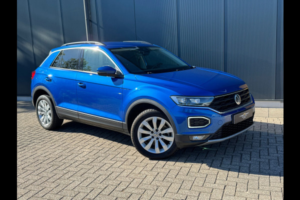 Volkswagen T-Roc 1.0 TSI Style * Navigatiesysteem * Stoelverwarming * Adaptieve Cruise Control * Parkeercamera *