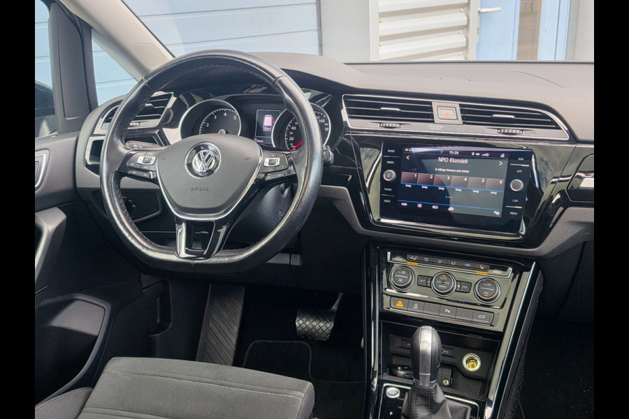 Volkswagen Touran 1.4 TSI Highline Business R 7p
