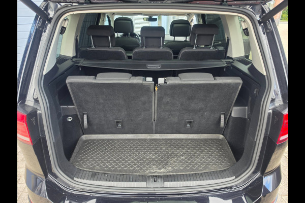 Volkswagen Touran 1.4 TSI Highline Business R 7p