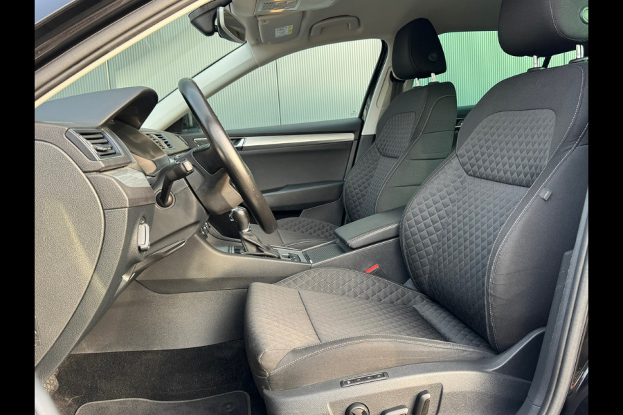Škoda Superb Combi 1.4 TSI iV AUTOMAAT * Navigatiesysteem * ParkeerCamera * Elek. achterklep *