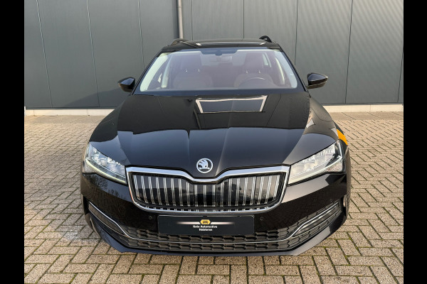 Škoda Superb Combi 1.4 TSI iV AUTOMAAT * Navigatiesysteem * ParkeerCamera * Elek. achterklep *
