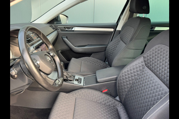 Škoda Superb Combi 1.4 TSI iV AUTOMAAT * Navigatiesysteem * ParkeerCamera * Elek. achterklep *