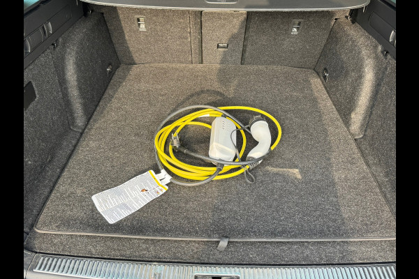 Škoda Superb Combi 1.4 TSI iV AUTOMAAT * Navigatiesysteem * ParkeerCamera * Elek. achterklep *