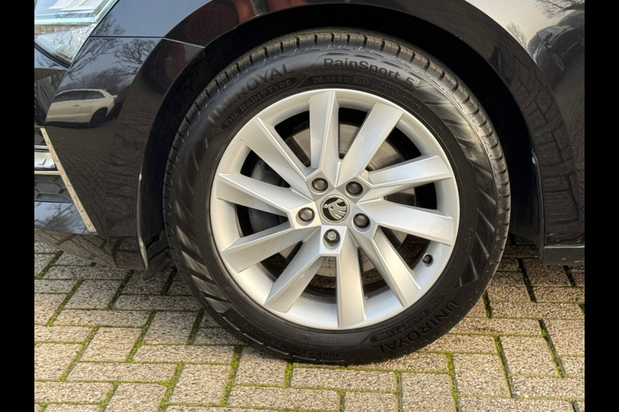 Škoda Superb Combi 1.4 TSI iV AUTOMAAT * Navigatiesysteem * ParkeerCamera * Elek. achterklep *