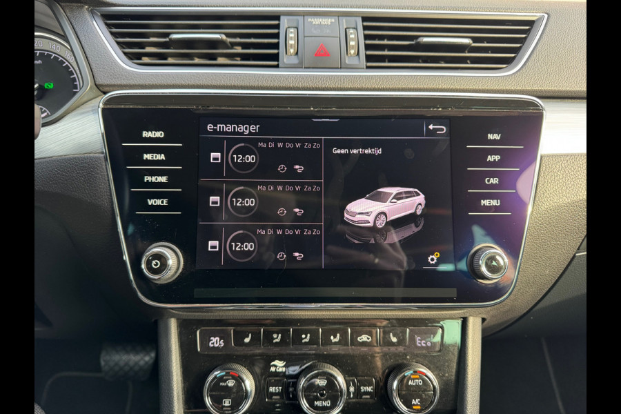 Škoda Superb Combi 1.4 TSI iV AUTOMAAT * Navigatiesysteem * ParkeerCamera * Elek. achterklep *