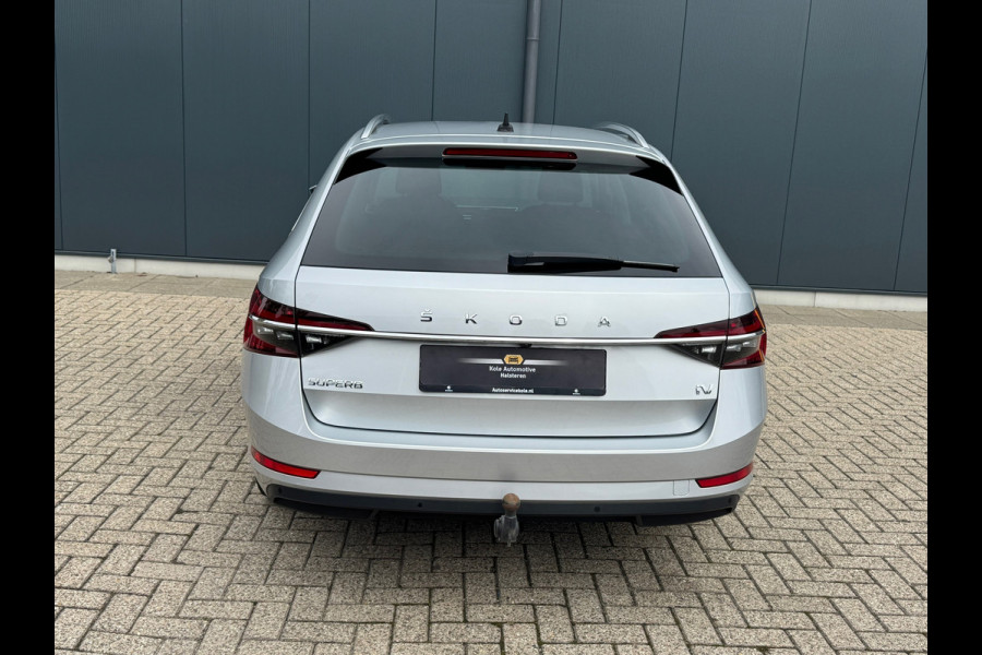 Škoda Superb Combi 1.4 TSI iV Style * AUTOMAAT * Trekhaak * Navigatiesysteem * Elektr. Kofferklep *
