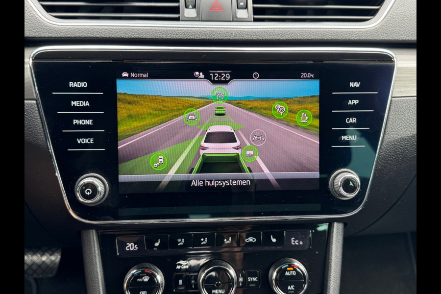 Škoda Superb Combi 1.4 TSI iV Style * AUTOMAAT * Trekhaak * Navigatiesysteem * Elektr. Kofferklep *