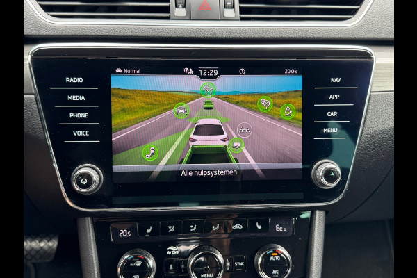 Škoda Superb Combi 1.4 TSI iV Style * AUTOMAAT * Trekhaak * Navigatiesysteem * Elektr. Kofferklep *