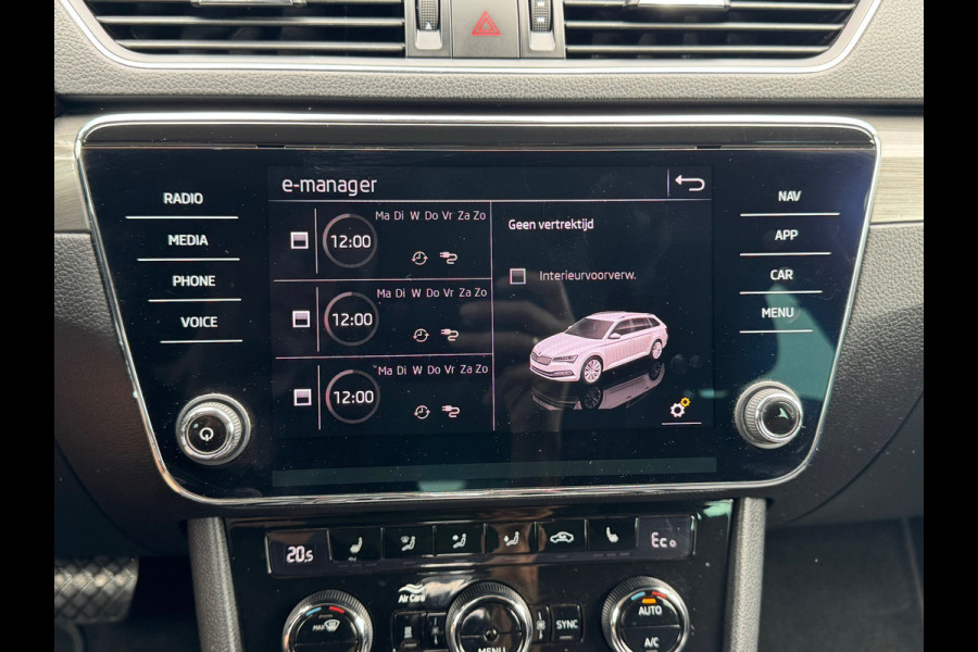Škoda Superb Combi 1.4 TSI iV Style * AUTOMAAT * Trekhaak * Navigatiesysteem * Elektr. Kofferklep *