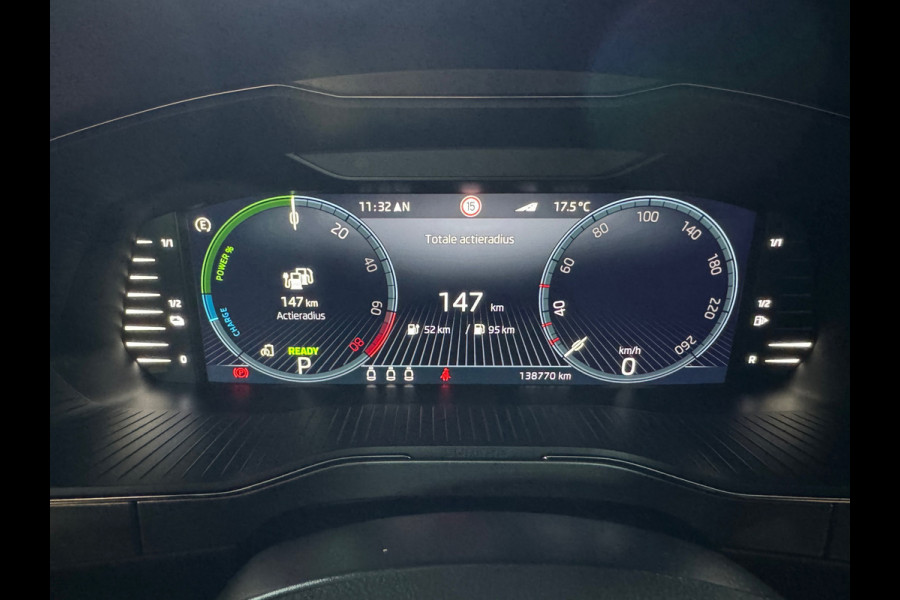 Škoda Superb Combi 1.4 TSI iV Style * AUTOMAAT * Trekhaak * Navigatiesysteem * Elektr. Kofferklep *