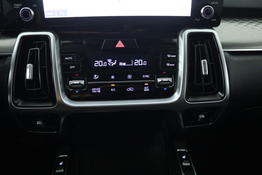 Kia Sorento 1.6 T-GDI Hybrid 2WD DynamicLine 7p (TREKHAAK, CAMERA, STOEL/STUUR VERWARMING, ELEKTR STOELEN)