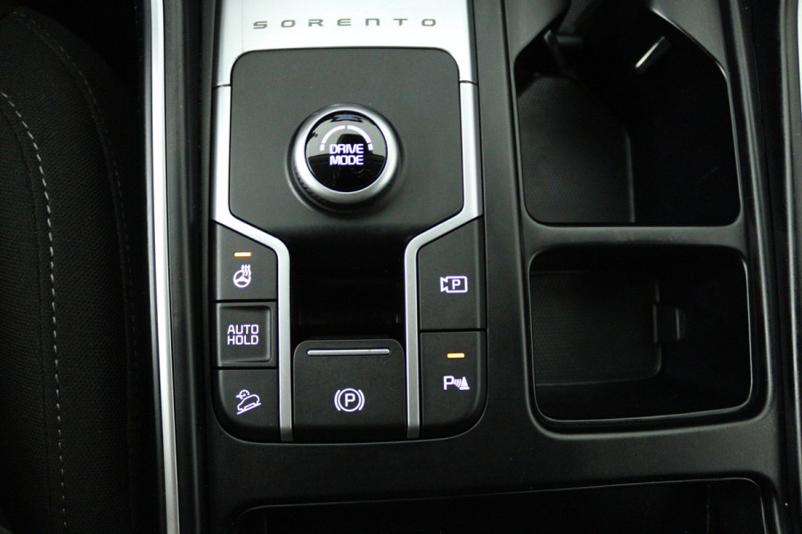 Kia Sorento 1.6 T-GDI Hybrid 2WD DynamicLine 7p (TREKHAAK, CAMERA, STOEL/STUUR VERWARMING, ELEKTR STOELEN)