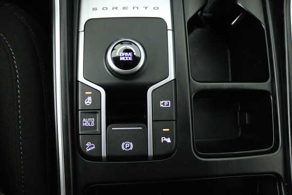 Kia Sorento 1.6 T-GDI Hybrid 2WD DynamicLine 7p (TREKHAAK, CAMERA, STOEL/STUUR VERWARMING, ELEKTR STOELEN)