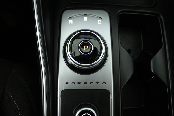 Kia Sorento 1.6 T-GDI Hybrid 2WD DynamicLine 7p (TREKHAAK, CAMERA, STOEL/STUUR VERWARMING, ELEKTR STOELEN)
