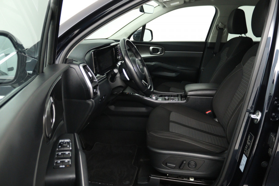 Kia Sorento 1.6 T-GDI Hybrid 2WD DynamicLine 7p (TREKHAAK, CAMERA, STOEL/STUUR VERWARMING, ELEKTR STOELEN)