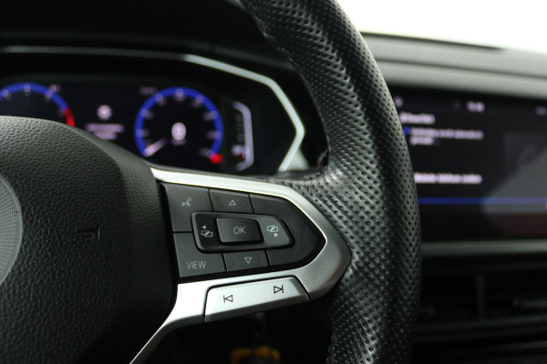 Volkswagen T-Cross 1.0 TSI Style (CAMERA, STOELVERWARMING, CRUISE ADAPTIEF, PARKEERSENSOREN)