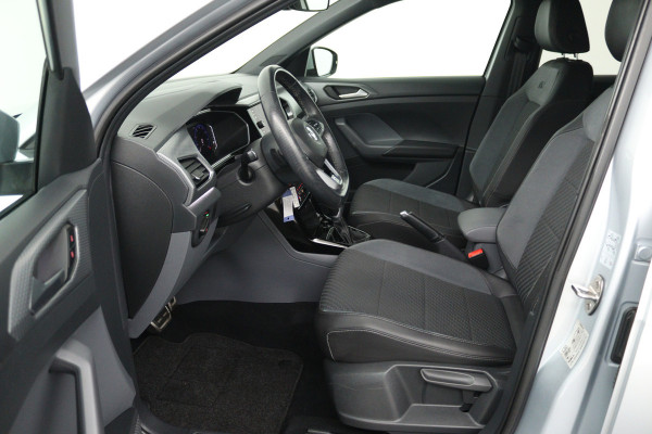 Volkswagen T-Cross 1.0 TSI Style (CAMERA, STOELVERWARMING, CRUISE ADAPTIEF, PARKEERSENSOREN)
