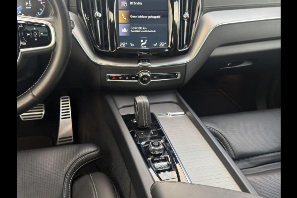 Volvo XC60 2.0 T8 Twin Engine AWD R-Design Pano B&W Lucht