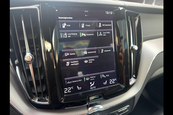 Volvo XC60 2.0 T8 Twin Engine AWD R-Design Pano B&W Lucht