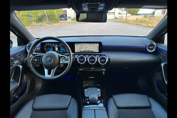 Mercedes-Benz A-Klasse 250e ** MULTIBEAM LED, PANO, HALF-LEDER, MEMORY, VERW. ST, 18-inch LMV ** 1e EIG - UNFALLFREI ** ** INFORMEER OOK NAAR ONZE AANTREKKELIJKE FINANCIAL-LEASE TARIEVEN **